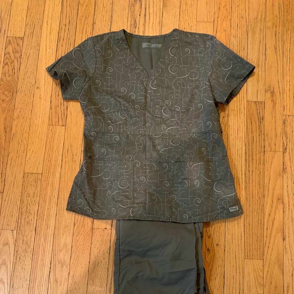 Greys anatomy Scrub Set!